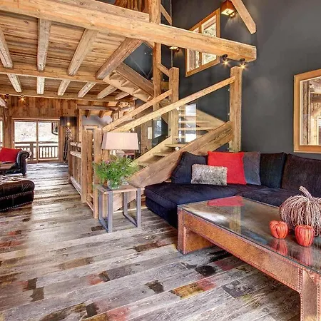 Chalet Berti, 5 Bedrooms, 12 Pers. شقة